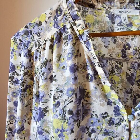 EUC LIKE NEW MAURICES FLORAL BUTTON DOWN LONG SLEEVES TOP SIZE XL - Picture 4 of 13